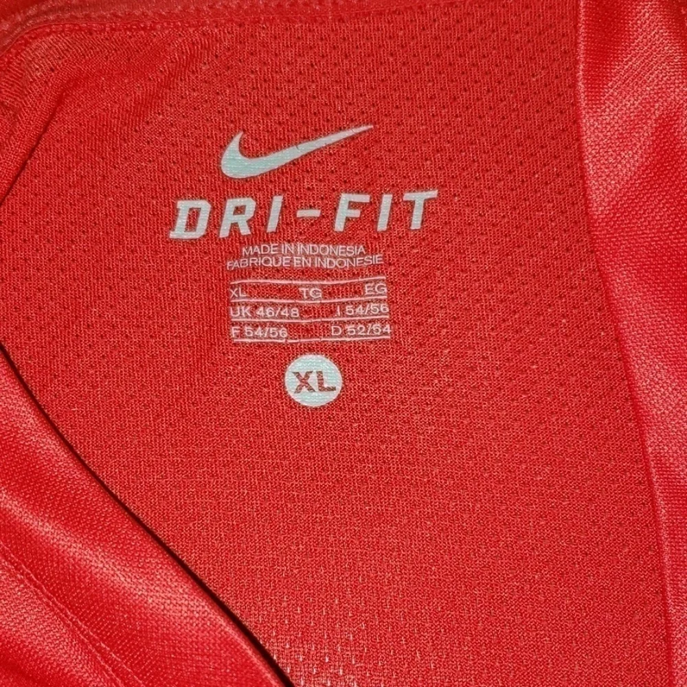 NIKE Dry-Fit SFU JerseyTee XL Red & White EUC